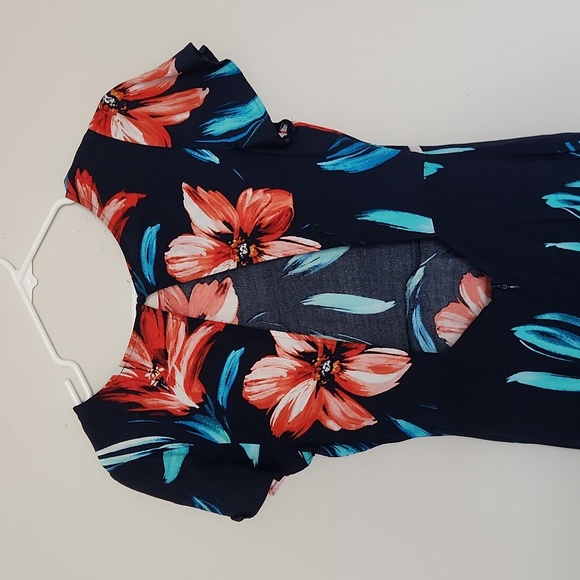 🌺 Floral Maxi Backless - Picture 3 of 5